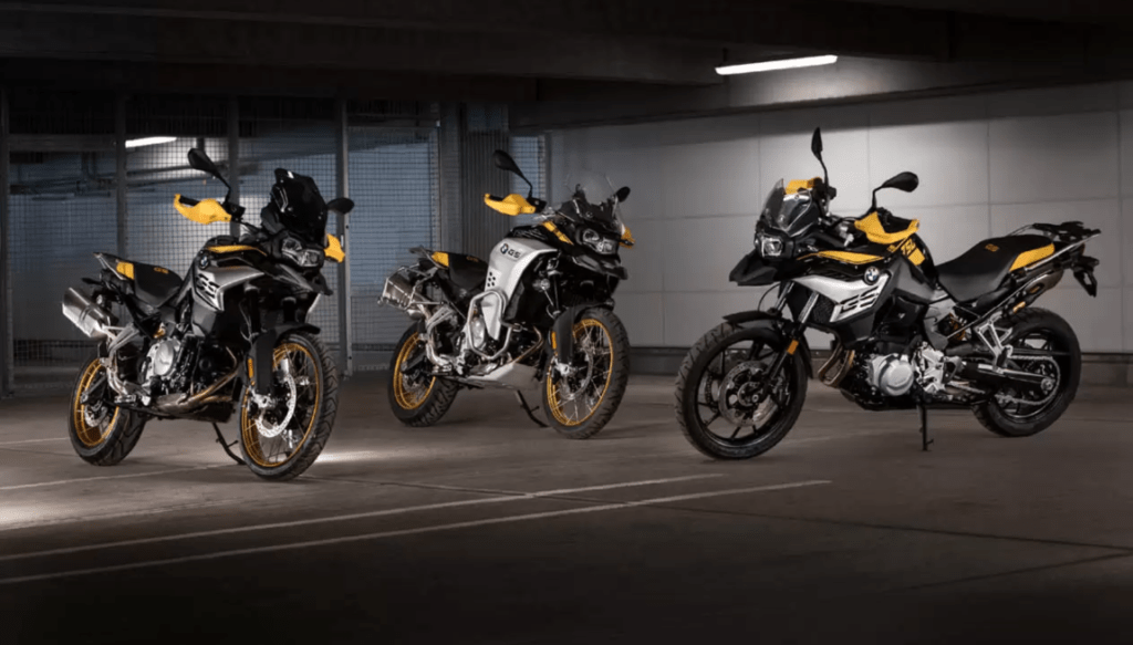 Desde los 80 hablar de GS es equivalente a hablar de aventuras sin límite, tanto en carretera como fuera de ella, y en este 2020, el modelo más emblemático de BMW Motorrad celebra su aniversario número 40.