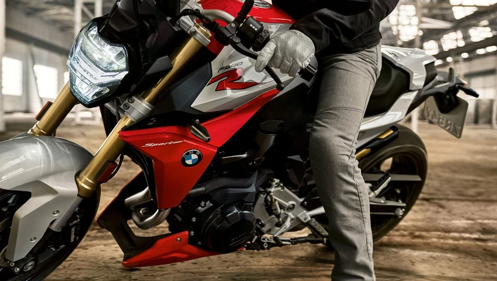 F 900 R una motocicleta dinámica y progresiva.