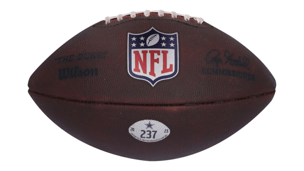 Eleva tu Colección con un Recuerdo Único Balon De Americano NFL