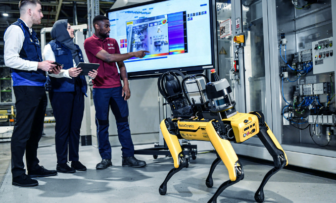 SpOTTO: El Innovador Perro Robot de BMW que Revoluciona la Producción Automotriz