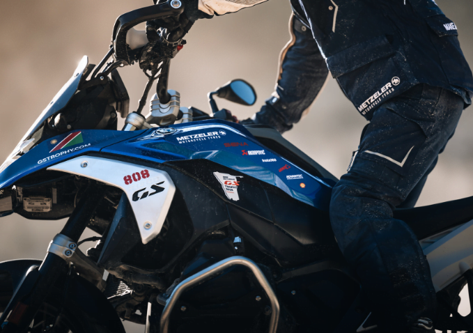 BMW Motorrad presenta la R 1300 GS Trophy Competition Bike y la F 900 GS Trophy Marshal Bike.