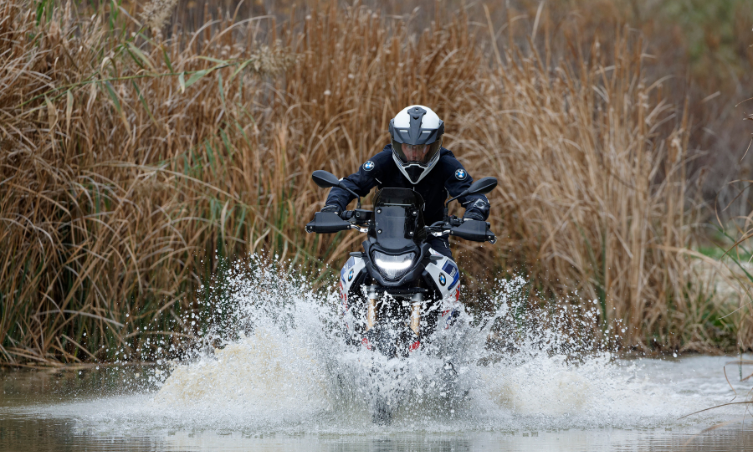 ASÍ ES LA NUEVA BMW F900 GS