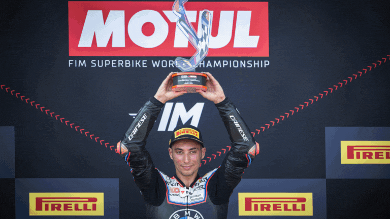 WorldSBK Misano 2025: Hat-trick de Toprak Razgatlioglu con BMW