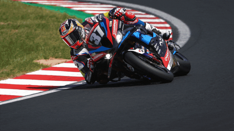FIM EWC Suzuka: BMW Motorrad asciende al segundo lugar en el Mundial de Resistencia y domina en Superstock