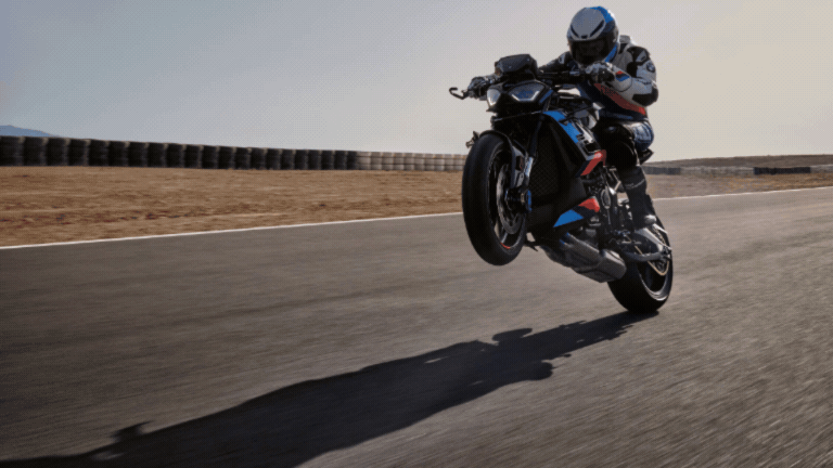 Lanzamiento de la BMW M 1000 R en India