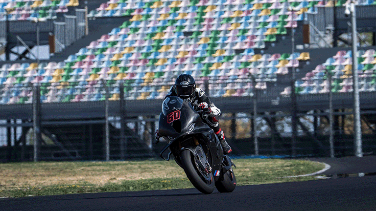 BMW Motorrad acelera el paso en Magny-Cours: Michael van der Mark lidera las pruebas clave del equipo de test en pleno parón veraniego