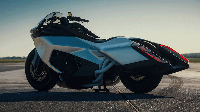 La BMW Vision K18 ruge en Goodwood con un seis cilindros de 130 decibelios