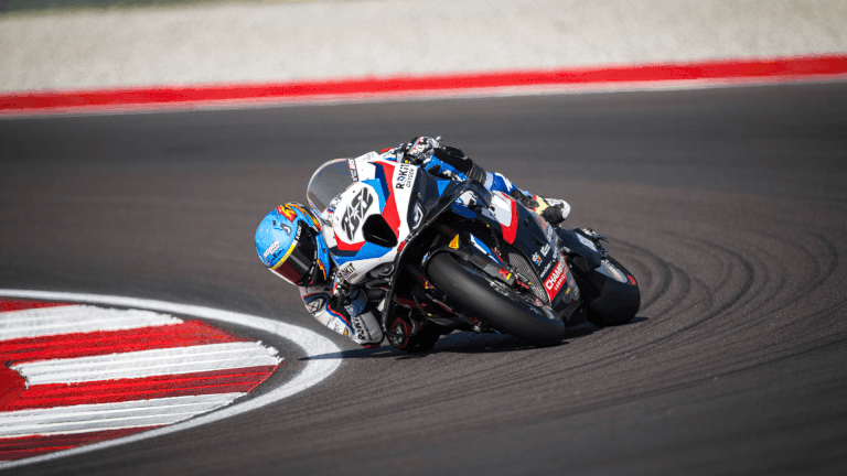 ROKiT BMW Motorrad busca reencontrar el rumbo en Cremona