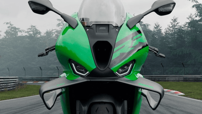 BMW Motorrad se viste de verde para el centenario del Nürburgring