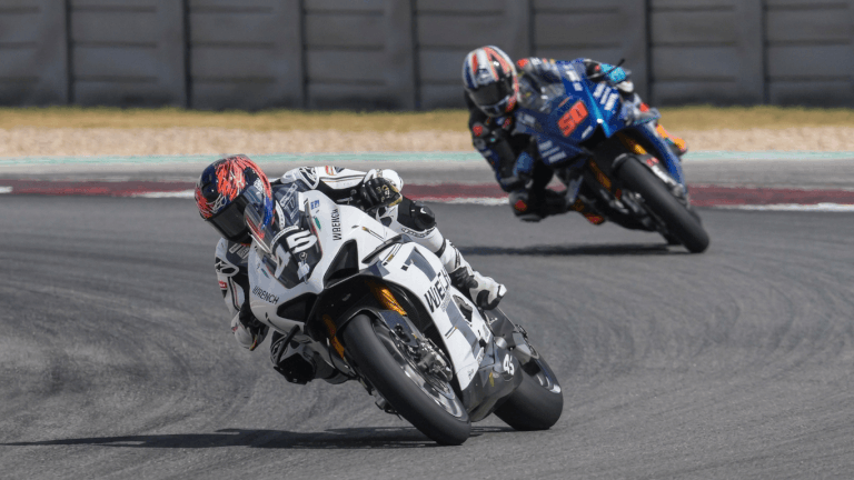 BMW M 1000 RR de Kelly lidera MotoAmerica tras COTA