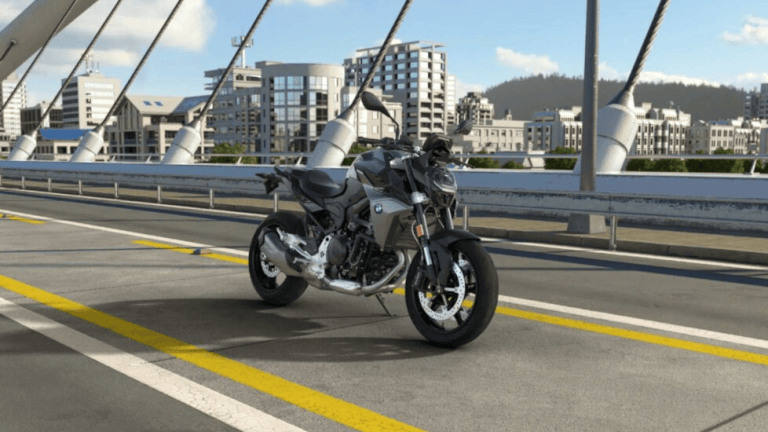 BMW F 900 R Black Edition: edición limitada de 100 unidades con acabado Triple Black y más equipamiento