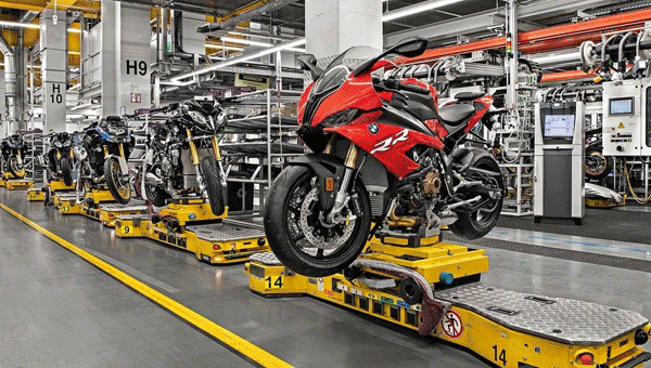 BMW Motorrad hace oficial la producción de la R18