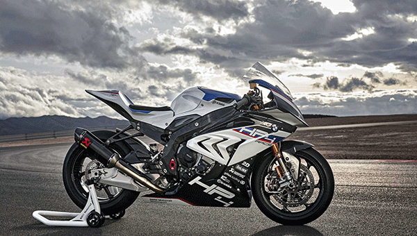 BMW Motorrad desarrolla un basculante en fibra de carbono.